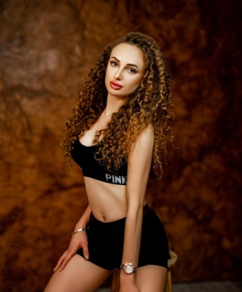 Маленькая шалунья приглашает в гости щедрого мужчину для интимных и феерических развлечений. Тебя ждут нежные ласки и безудержная страсть. Позвони мне! 930, 23 года