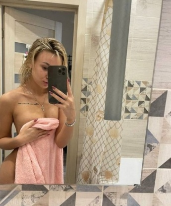 Опытная индивидуалка, готовая превратить твои фантазии в реальность. У меня отличные услуги, которые оставят тебя довольным и желающим вернуться снова и снова. Мои возможности безграничны, я готова исполнить все твои сокровенные желания. У меня есть отличные отзывы от предыдущих партнеров, которые остались в восторге от моей сопровождающей игры. Могу поделиться фото, чтобы ты представил себя в Москве, наслаждаясь каждым моментом. Так что не медли, давай встретимся и проведем незабываемое время вместе. Жду тебя у себя в Москве. 😘🌟🌹 3080, 23 года